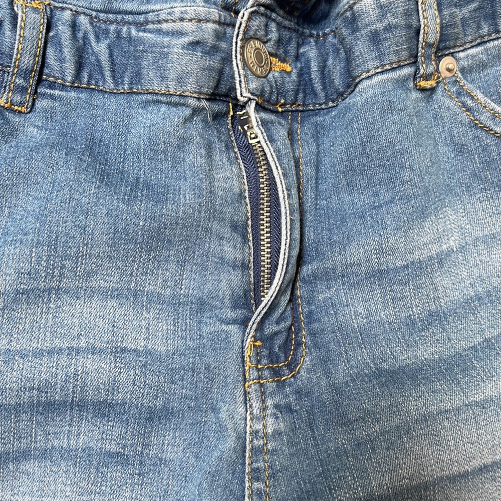 Super Cute Denim Overall Shorts Size M - Picture 5 of 5